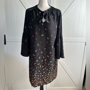 Old Navy Black Floral Shift Dress Tie Neck Bell Sleeve Size Medium
